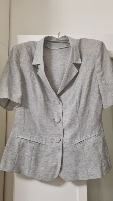 Costumas sacou fusta gri perlat 42