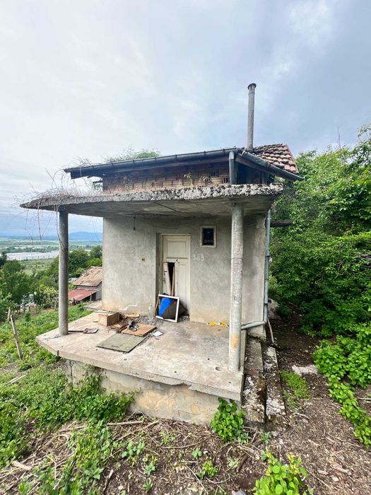 Продавам имот на Крушевски баир. НОВА ЦЕНА