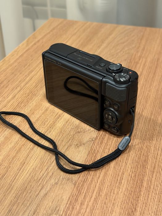 Canon PowerShot SX740 HS, почти неизползвана!