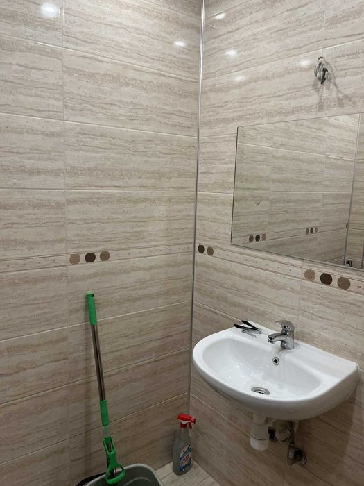 Продава се Двустаен апартамент в Търговище, Център - 75 кв.м за 1326 €/кв.м - Снимка #4