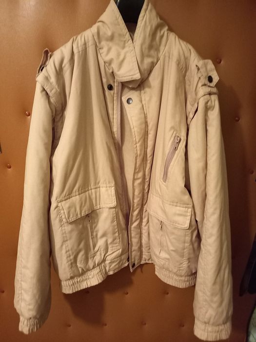 Пролетно /есенно/яке-МъжкоРъкавите се махат с цип.Става на грейка..