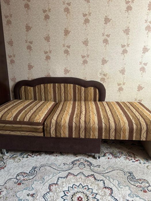 продам 2 дивана