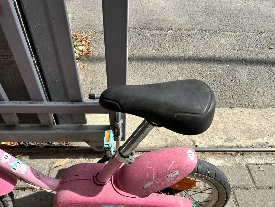 Bicicleta copiii 3-5 ani stare uzata cu tot cu roti ajutatoare