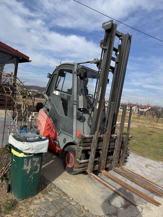 Inchiriez buldoexcavator