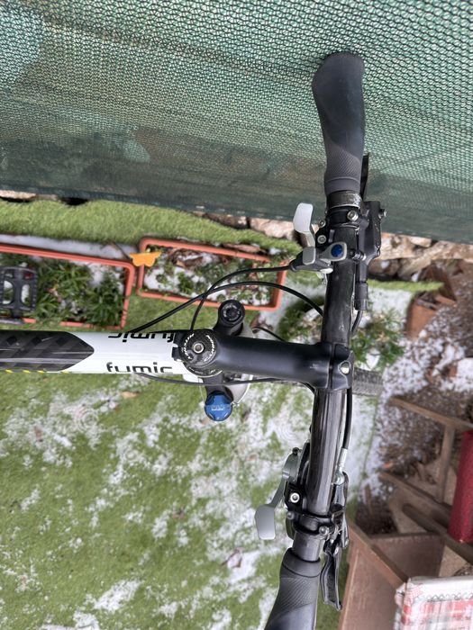 Карбонов Scott рамка 17,5 инча ,26 цола гуми.