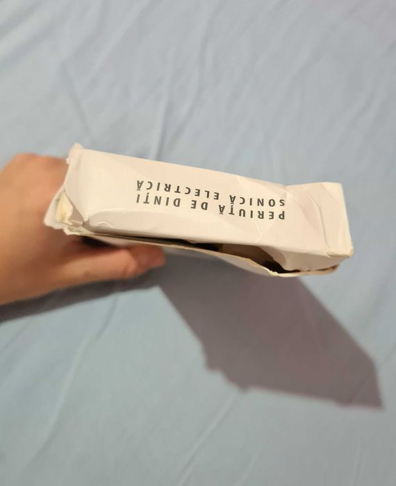 Vand periuta electrica noua