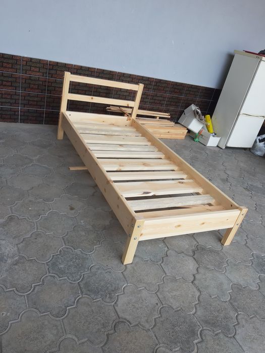 Односпалная кровать скандинавском стиле ручной работа