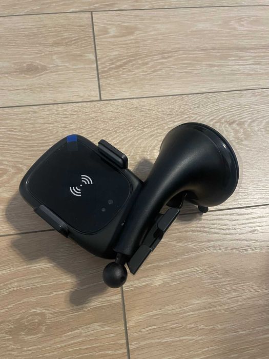 Phone holder - auto clamping & 5W wireless charging