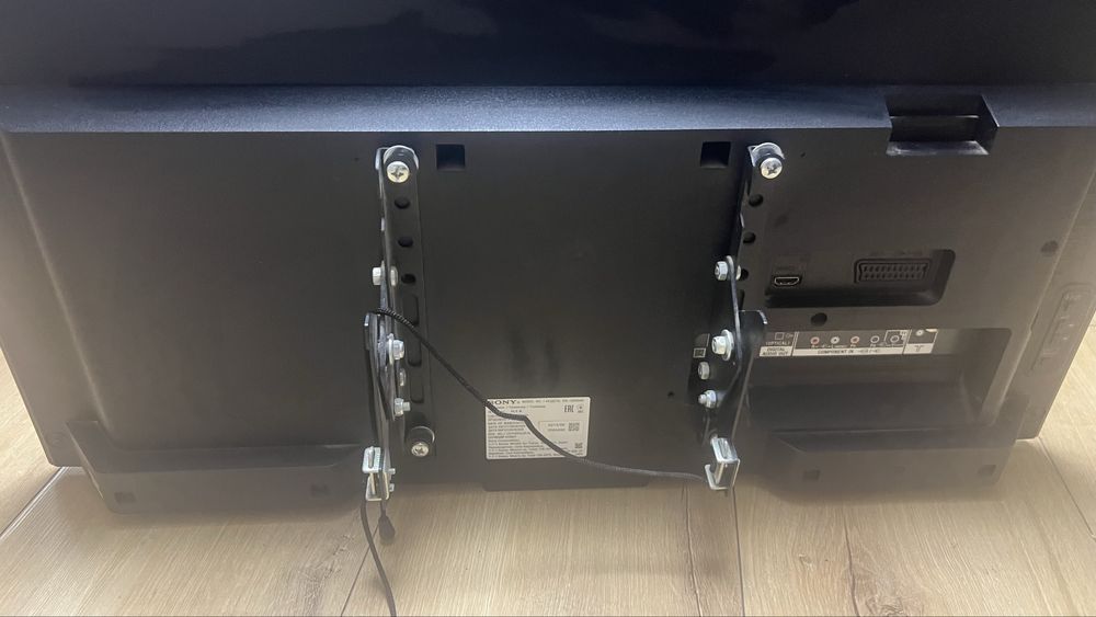 Продам телевизор sony диагональ 80 см