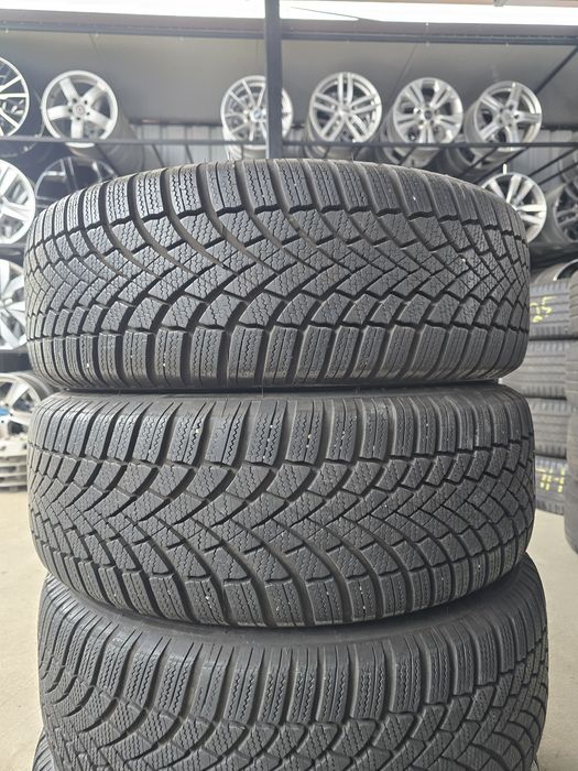 4 Броя 205/55/17 Bridgestone 2x8,5mm 2x7,2mm 24dot
