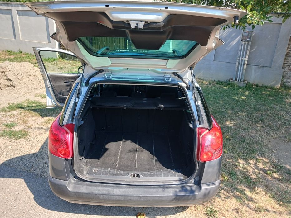 Peugeot 207 1.4 benzină