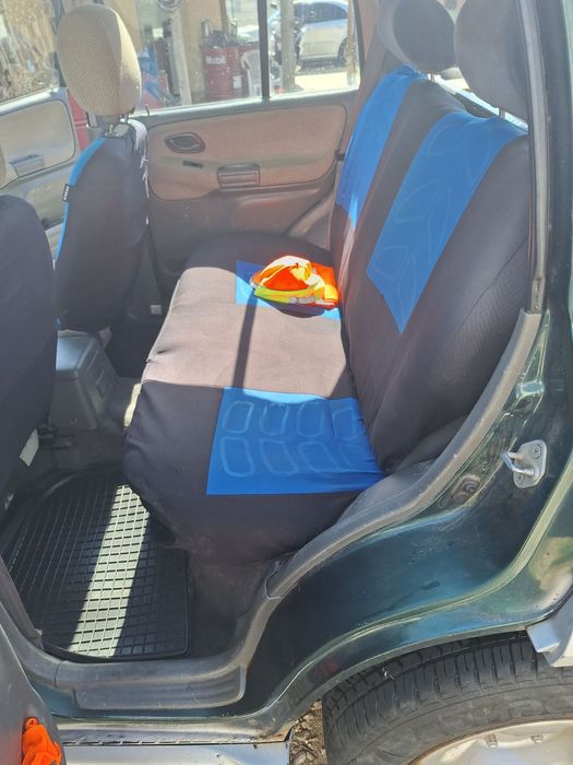 Джипа е в перфектно техническо състояние външи забележки без гнило