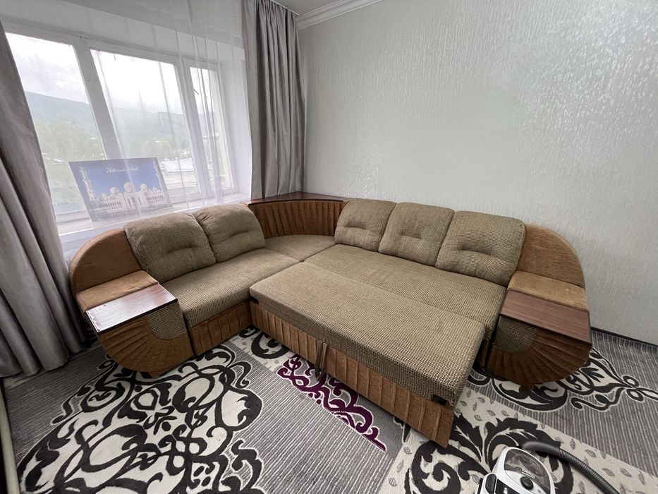 Угловой диван б/у