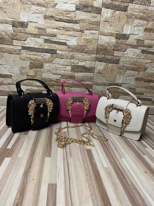 Елегантна.малка дамска.чанта..Версаче!!!Много добро качество...