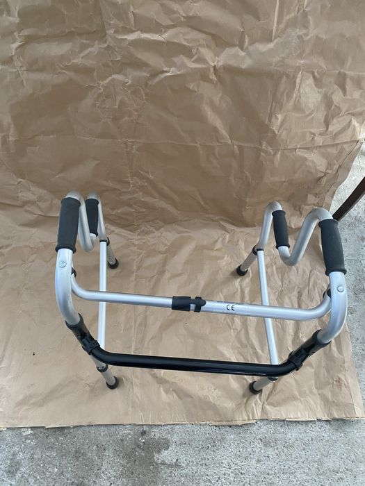 Cadru pliabil cu dublu sprijin