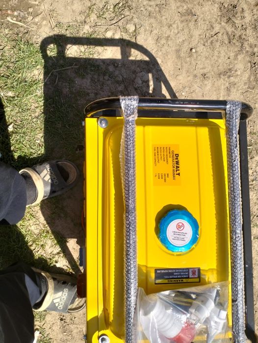 GENERATOR  6500AV новый