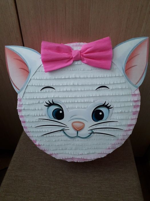 Piniata pinata Pinata Marie pisicuță