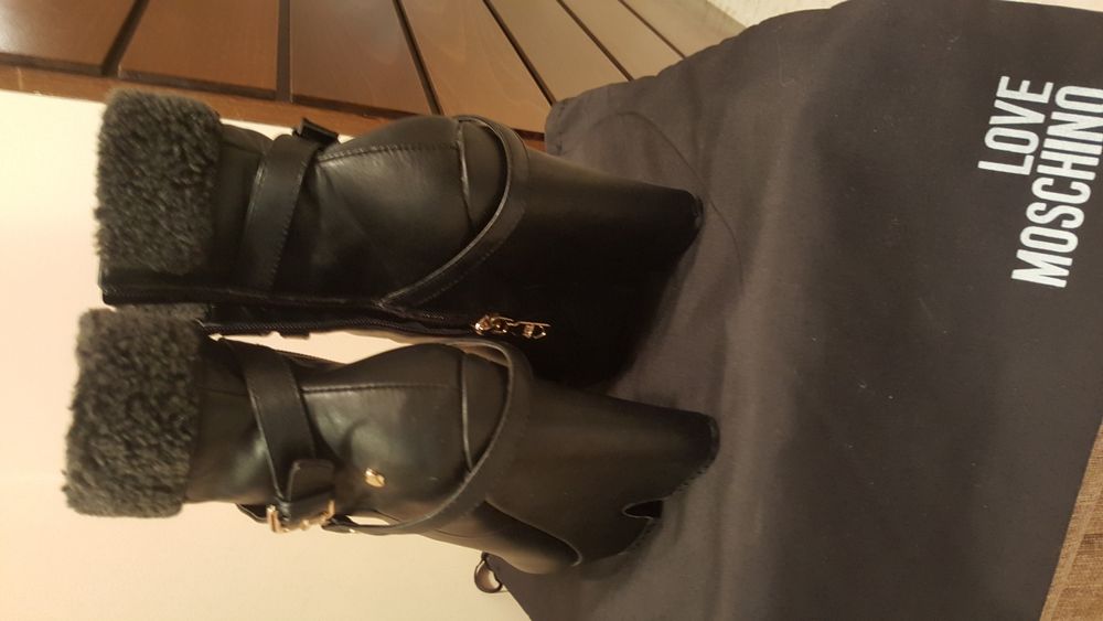 LOVE MOSCHINO Оригинални Дамски Боти N37 Кожени