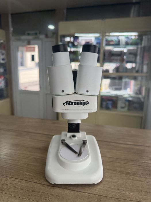 Микроскоп с подсветкой