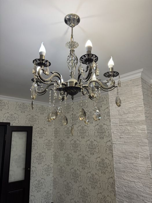 Продам люстру … … ….