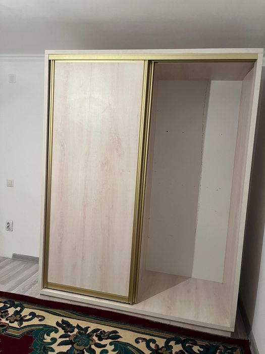 Срочно продам шкаф -купе