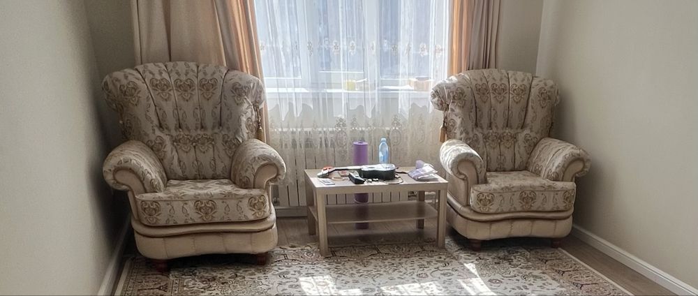 Диван сатам 2 креслосымен 2 декор. подушками