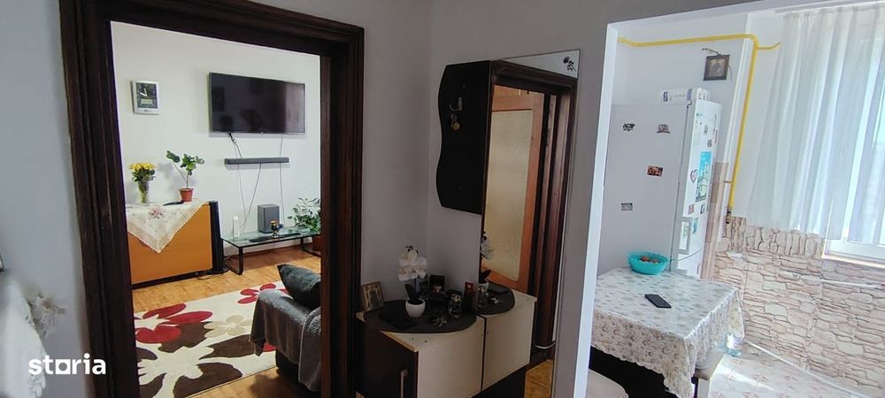 Apartament 2 camere bloc cu lift nou