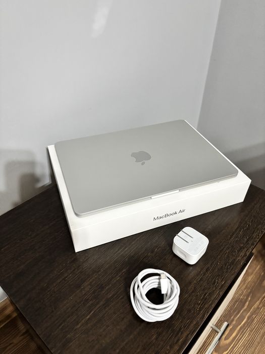 Macbook air m5 2026, 16/512