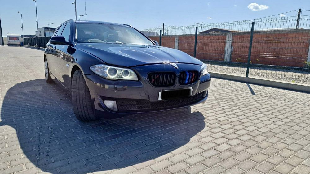 Dezmembrez bmw  f10 f11 facelift capota trager aripa far usa bara stop