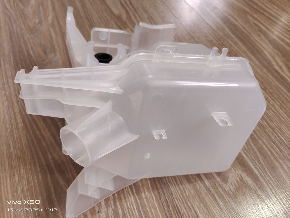 Бочок омывателя на Спарк