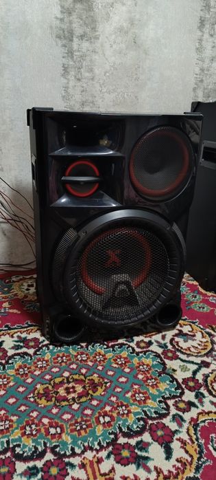 Продам колонку XBOOM CJ98