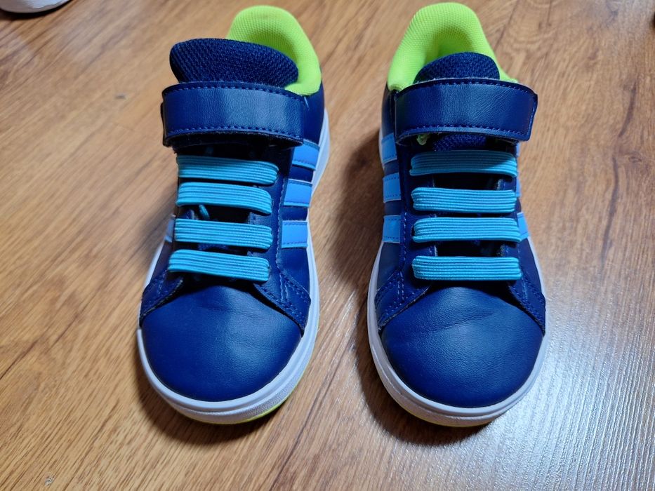 Маратонки Adidas u Puma