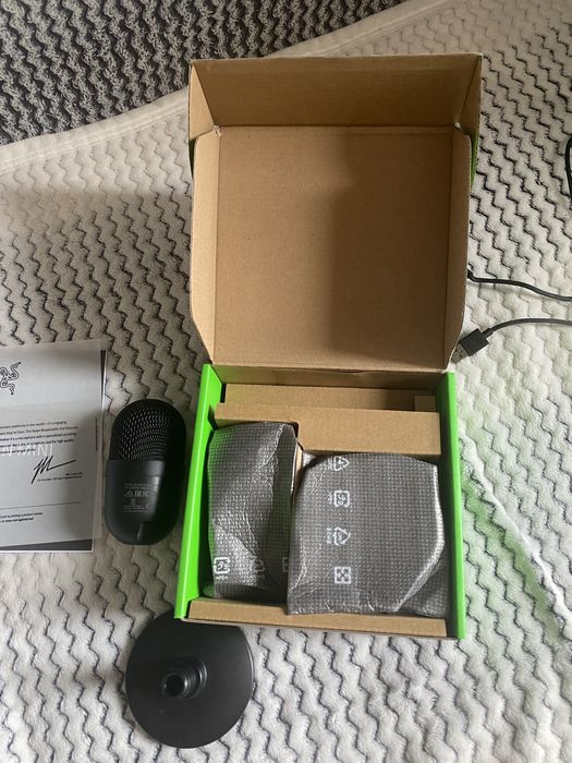 Микрофон Razer Seiren Mini