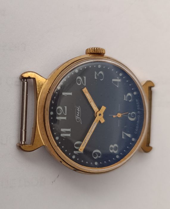 Винтидж позлатен часовник Зим