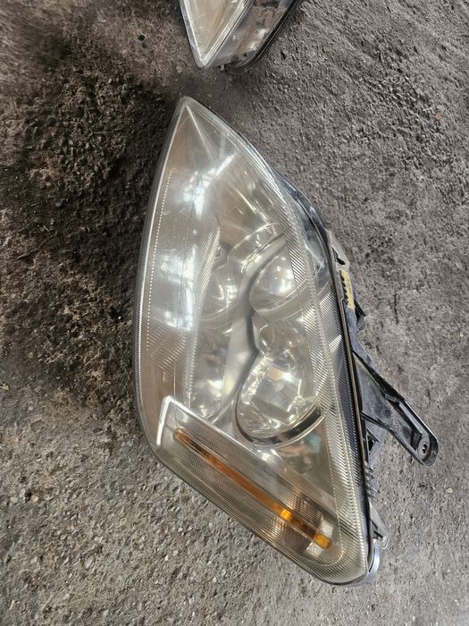 Far stânga dreapta  Ford C-Max [2003 - 2007]