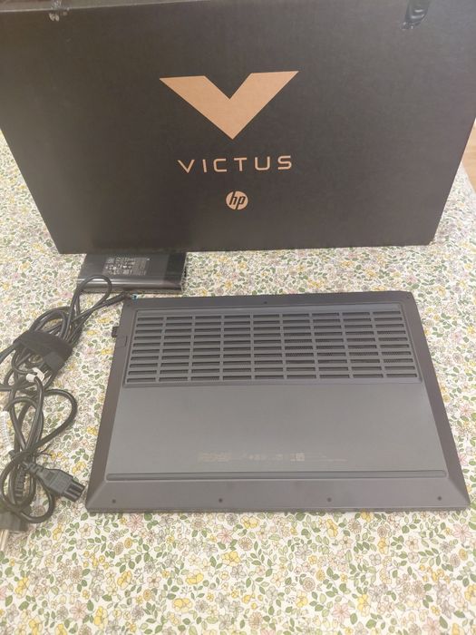 Геймърски лаптоп HP Victus 15.6 512GB 16GB