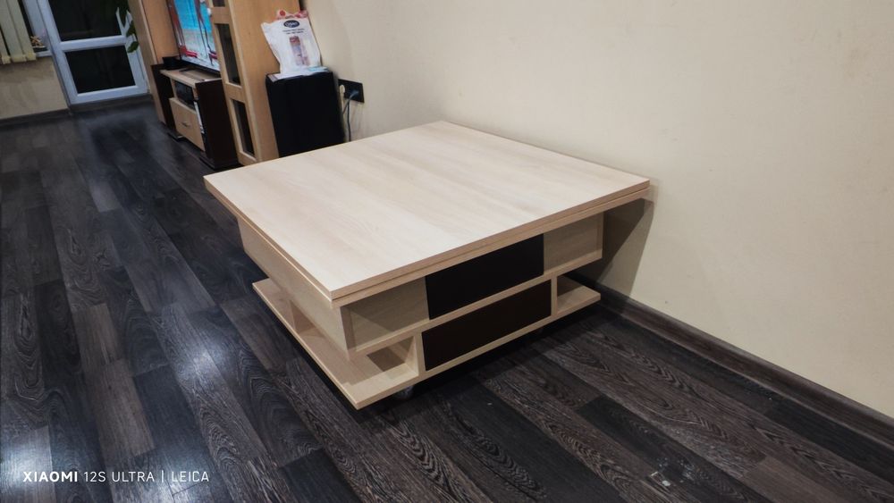 Функционална холна маса