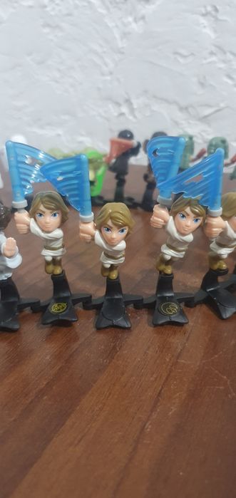 Продам киндер звездные воины