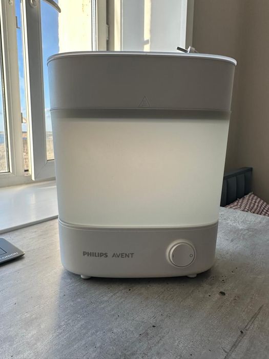 Срочно продам стерилизатор для бутылочек Philips Avent