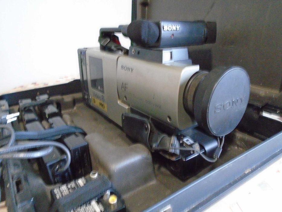 камера Video 8 Sony ccd-v100e