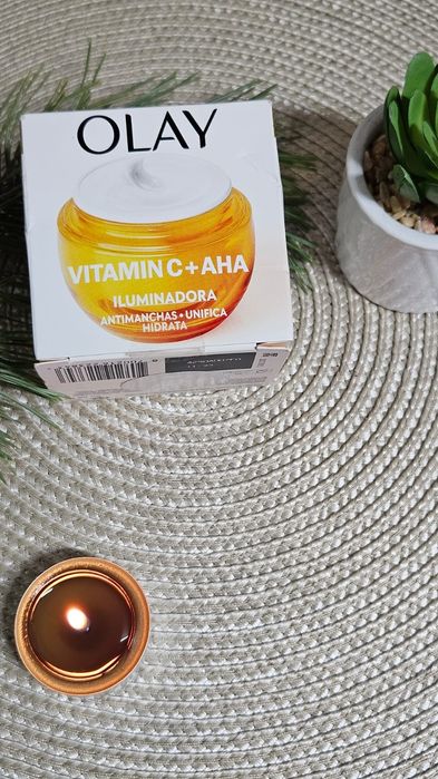 Olay Vitamin C + AHA Cremă iluminatoare față NOU SIGILAT Spania