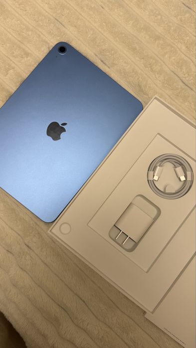 Apple iPad A16 с гарантией год
