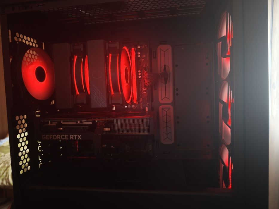 Calculator Gaming R7  RTX 4070 Super