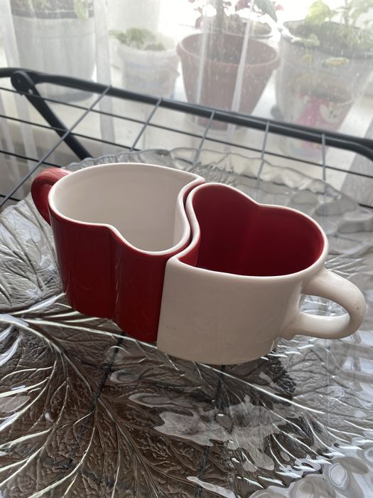 Продам столовый набор тарелок