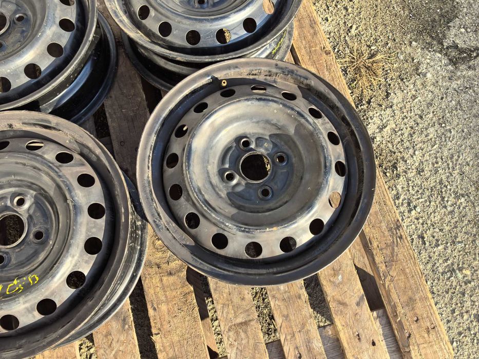 15 цола 4 х 100 мм Тойота / КИЯ / Хюндай / Мазда - 5,5 Инча / ЕТ 45