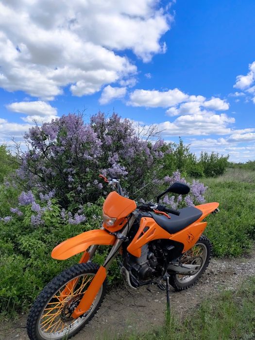 Мотоцикл Эндуро.