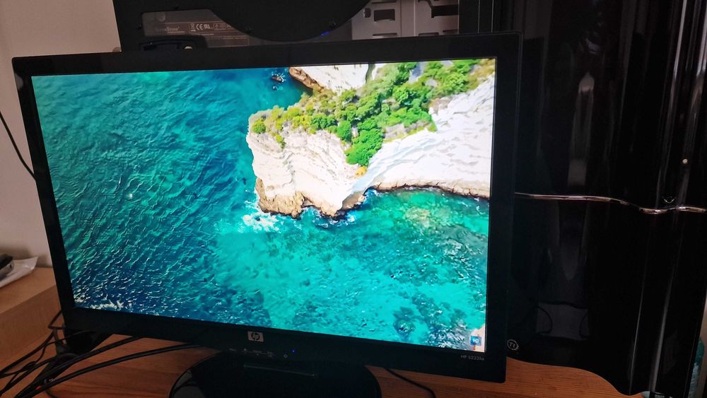 Монитор HP s2231a LCD FHD 5ms - ПЕРФЕКТЕН!