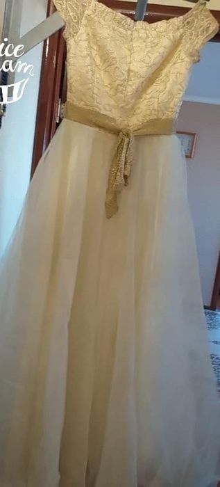 Продаю платья красивая