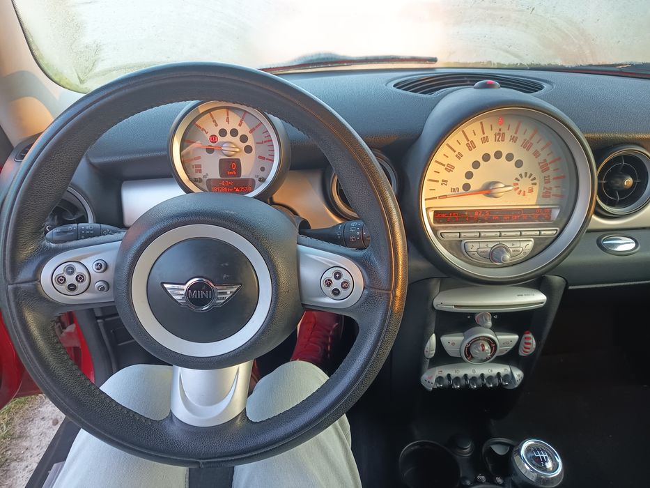 Mini cooper 1.6 diesel/ an 2008/ încălzire scaune/ clima