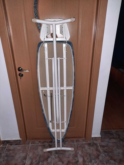 Masa de călcat solidă